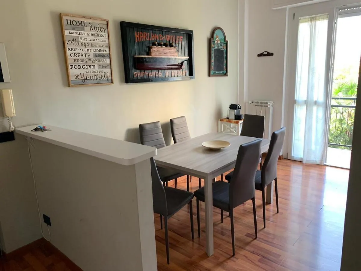 Luminoso E Ampio Trilocale Vicino San Raffaele Apartment Vimodrone 0*,  Italy